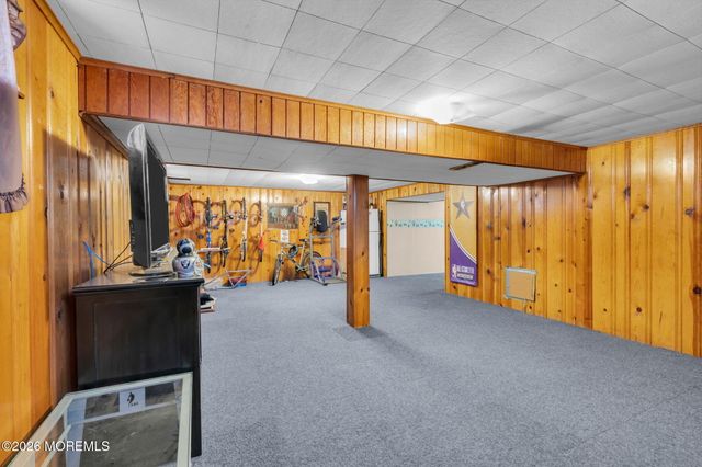 16 Hemlock Drive, Parlin, NJ 08859