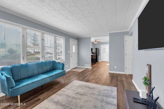 16 Hemlock Drive, Parlin, NJ 08859