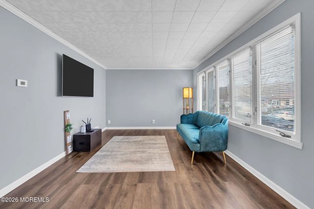 16 Hemlock Drive, Parlin, NJ 08859