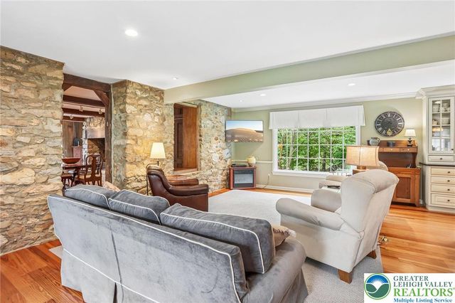 3811 Lilac Road, Lower Macungie Twp, PA 18103