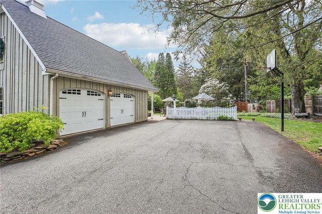 3811 Lilac Road, Lower Macungie Twp, PA 18103