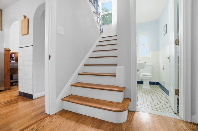 1035 Cheyenne Drive, Cincinnati, OH 45216