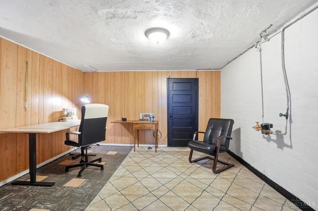 1035 Cheyenne Drive, Cincinnati, OH 45216