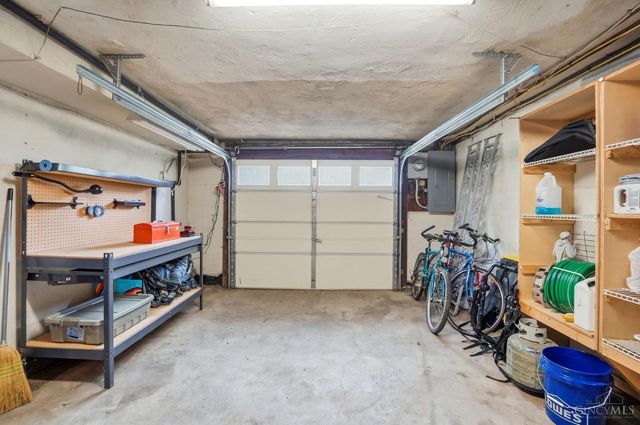 1035 Cheyenne Drive, Cincinnati, OH 45216