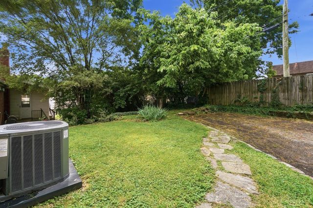 1035 Cheyenne Drive, Cincinnati, OH 45216