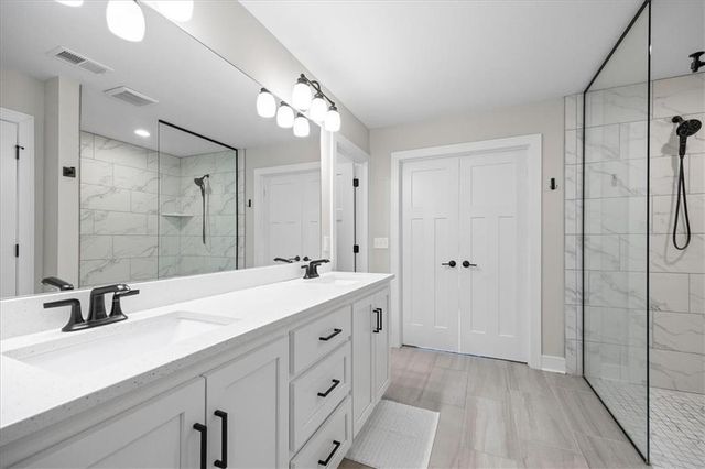 500 SW Brummel Road, Lee's Summit, MO 64081