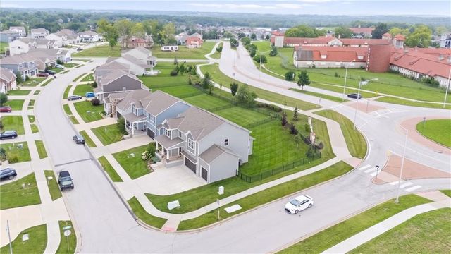 500 SW Brummel Road, Lee's Summit, MO 64081