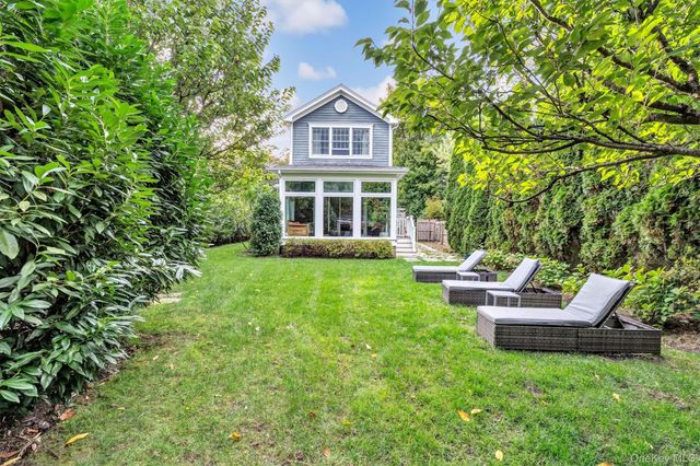 188 S Country Road, Remsenburg, NY 11960