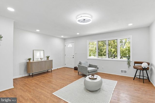 146 GARY DR, Trenton, NJ 08690