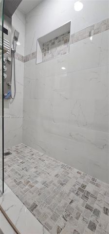 3310 S Meridian way B, Palm Beach Gardens, FL 33410