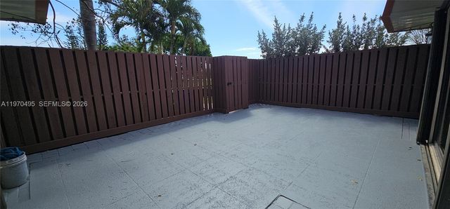 3310 S Meridian way B, Palm Beach Gardens, FL 33410