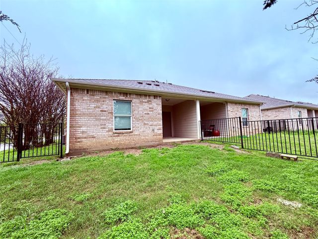 2301 N Hickory, Sherman, TX 75092