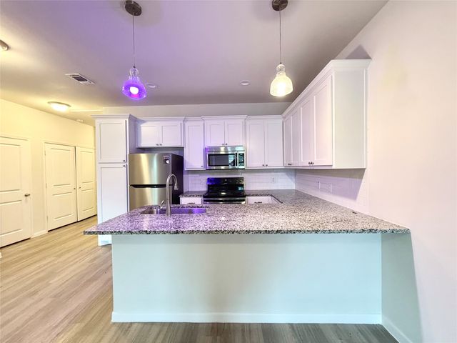 2301 N Hickory, Sherman, TX 75092