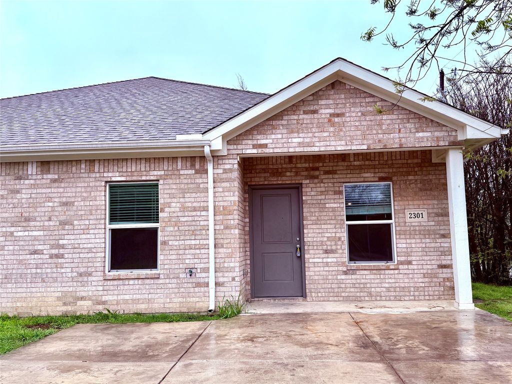 2301 N Hickory, Sherman, TX 75092
