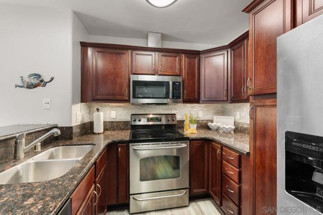 5402 Balboa Arms 415, San Diego, CA 92117