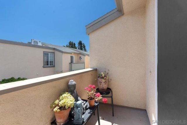 5402 Balboa Arms 415, San Diego, CA 92117
