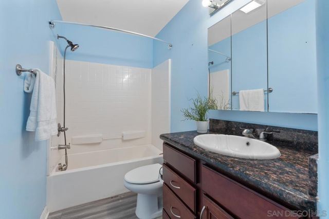 5402 Balboa Arms 415, San Diego, CA 92117