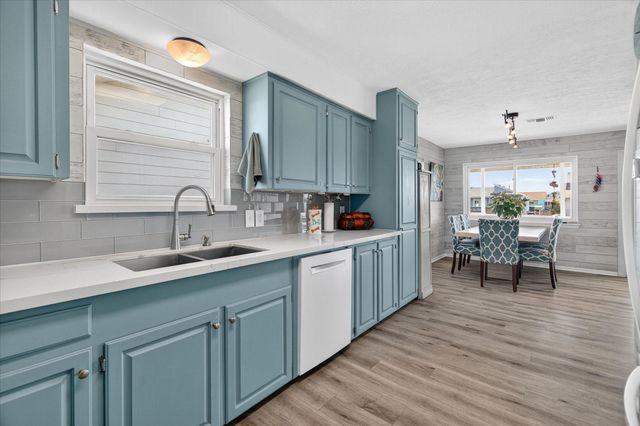 959 Bonita Street, Bayou Vista, TX 77563