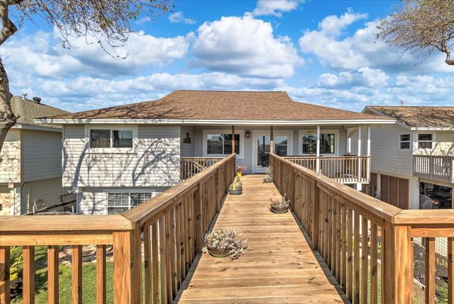 959 Bonita Street, Bayou Vista, TX 77563