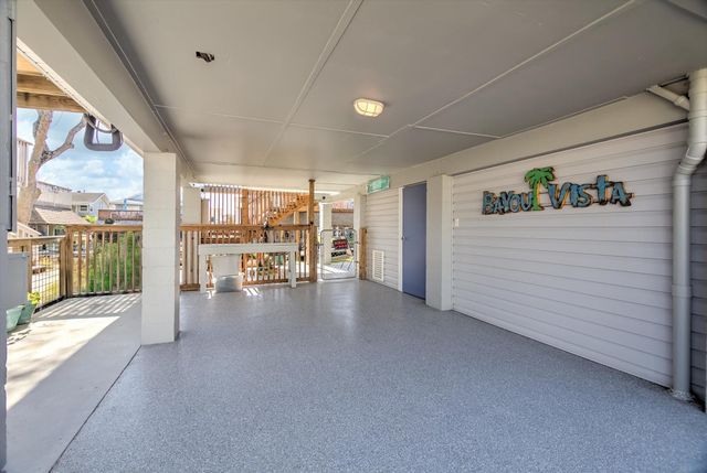 959 Bonita Street, Bayou Vista, TX 77563