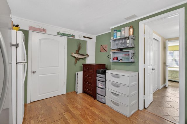 959 Bonita Street, Bayou Vista, TX 77563