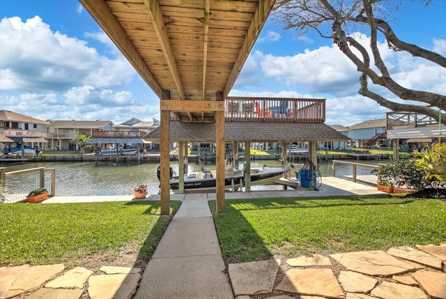959 Bonita Street, Bayou Vista, TX 77563