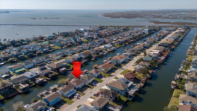 959 Bonita Street, Bayou Vista, TX 77563