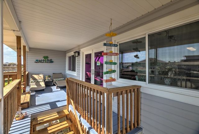 959 Bonita Street, Bayou Vista, TX 77563