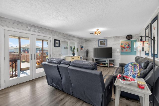 959 Bonita Street, Bayou Vista, TX 77563