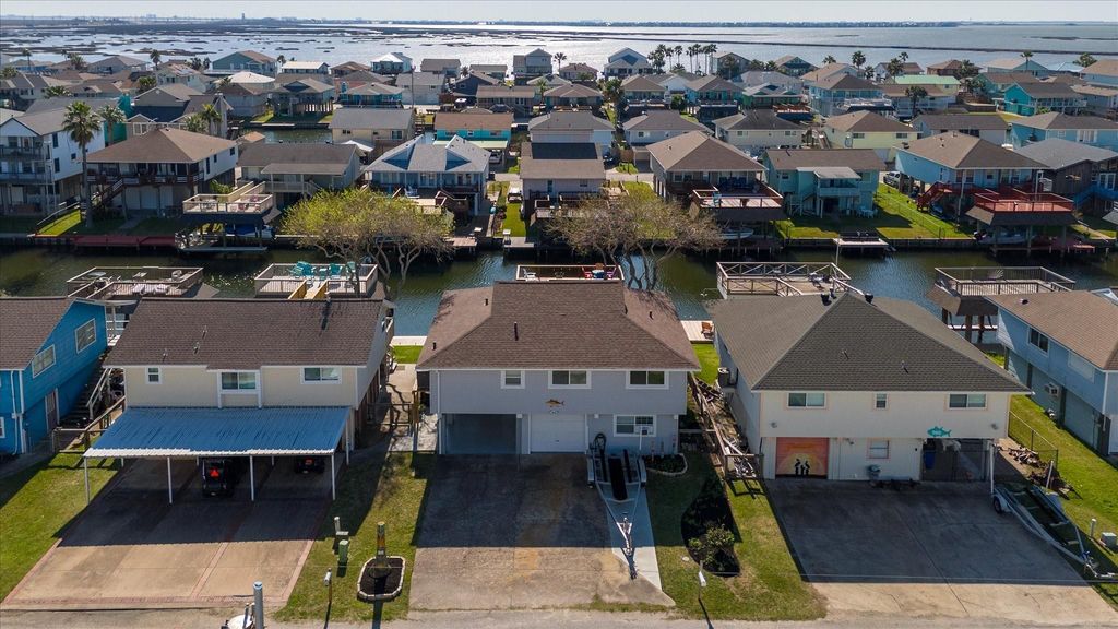 Image 47 of property listing at 959 Bonita Street, Bayou Vista, TX 77563