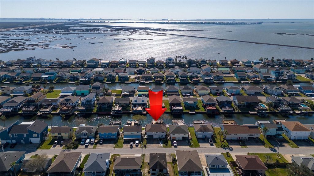 Image 50 of property listing at 959 Bonita Street, Bayou Vista, TX 77563