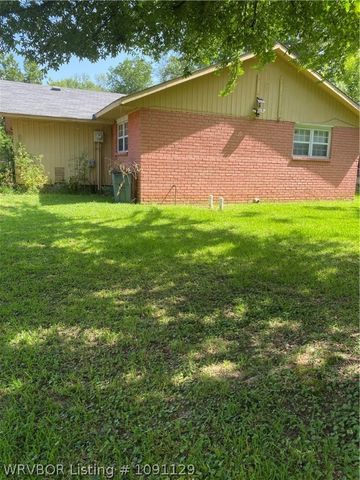 4004 Pond Street, Van Buren, AR 72956