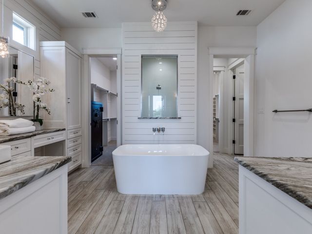 150 Stafford Drive, Heath, TX 75032