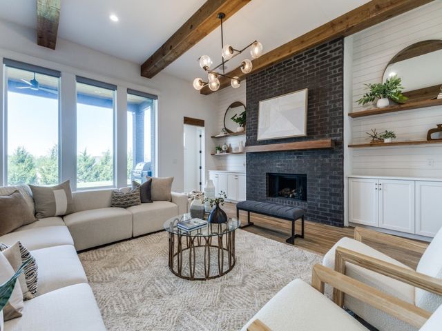 150 Stafford Drive, Heath, TX 75032