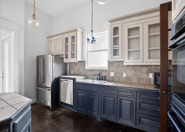 437 Aledo Creeks Road E, Fort Worth, TX 76126