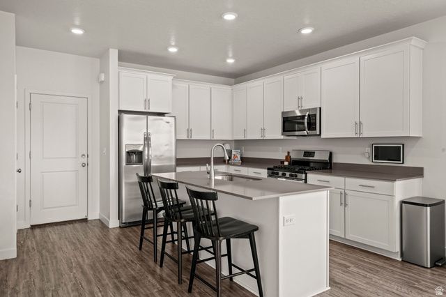 98 E GRANT LN, North Salt Lake, UT 84054