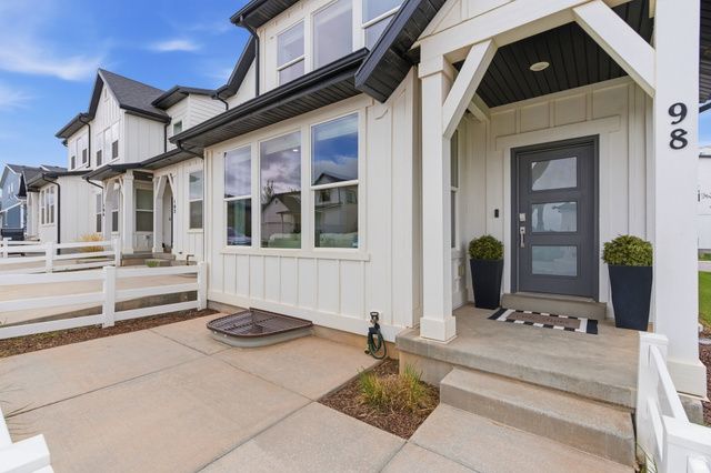 98 E GRANT LN, North Salt Lake, UT 84054