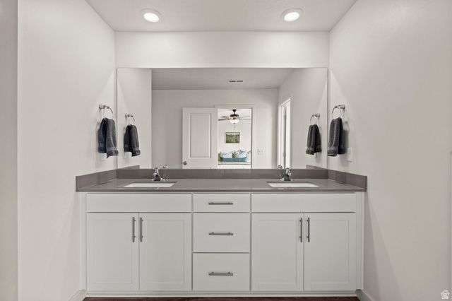 98 E GRANT LN, North Salt Lake, UT 84054