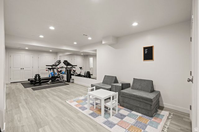 98 E GRANT LN, North Salt Lake, UT 84054
