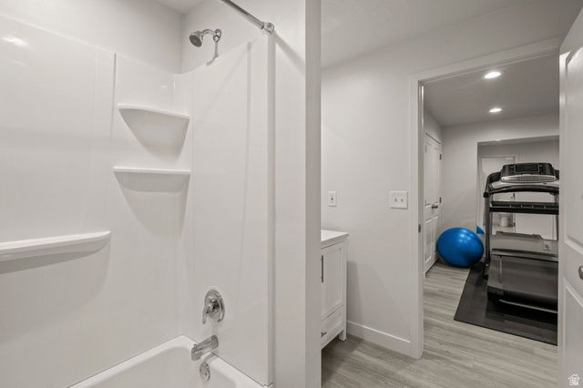 98 E GRANT LN, North Salt Lake, UT 84054