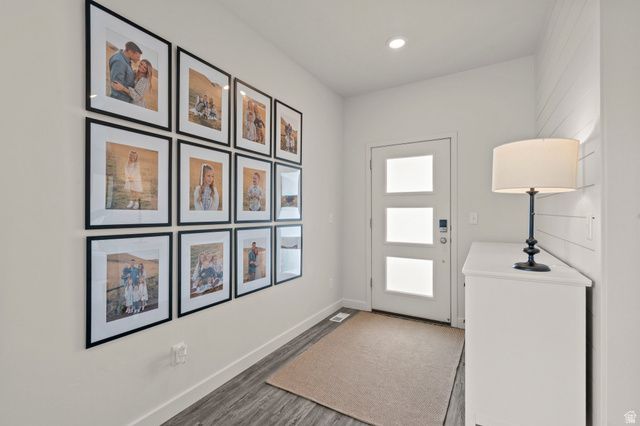 98 E GRANT LN, North Salt Lake, UT 84054