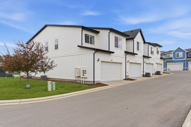 98 E GRANT LN, North Salt Lake, UT 84054