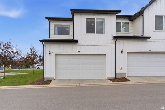 98 E GRANT LN, North Salt Lake, UT 84054