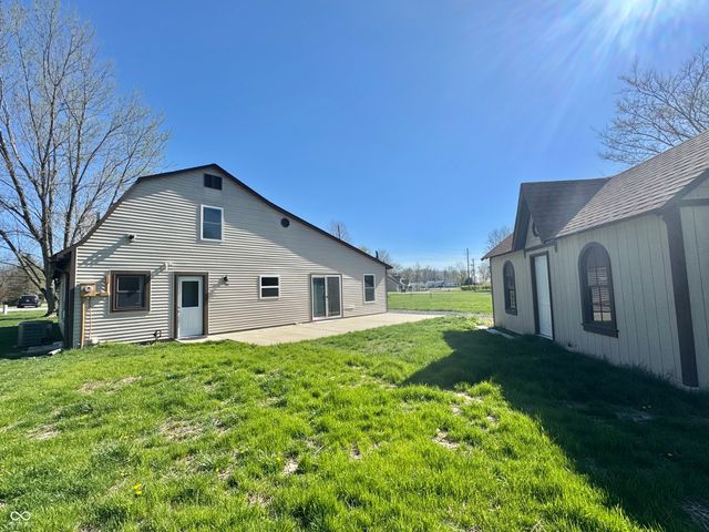112 Lincoln Hills, Coatesville, IN 46121