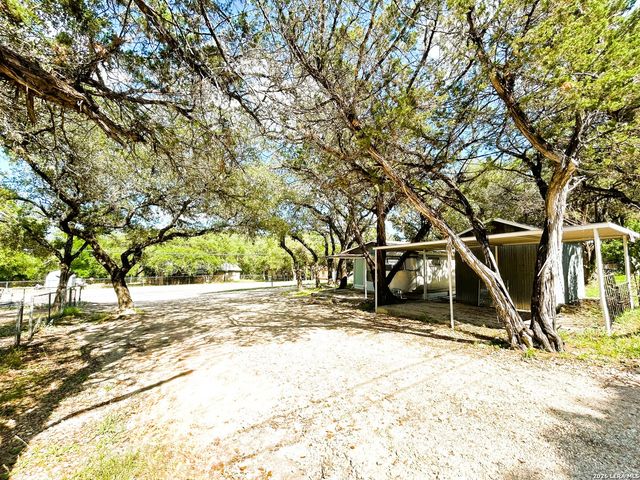 12064 Park Road 37, Lakehills, TX 78063