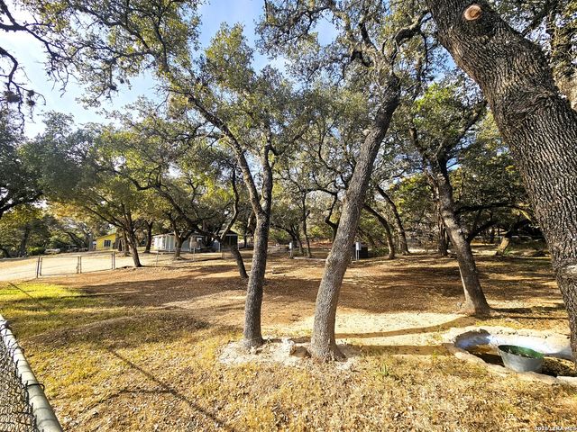 12064 Park Road 37, Lakehills, TX 78063