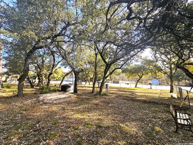 12064 Park Road 37, Lakehills, TX 78063