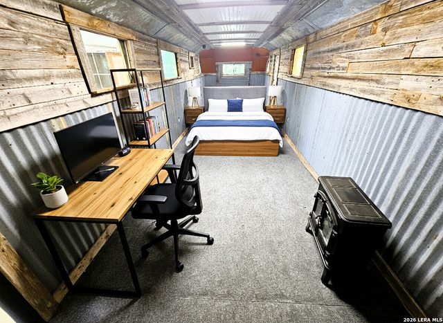 12064 Park Road 37, Lakehills, TX 78063