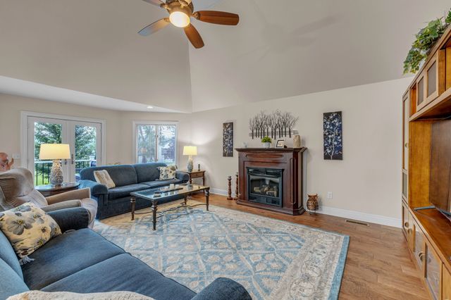 265 Shasteen Bend Dr, Winchester, TN 37398