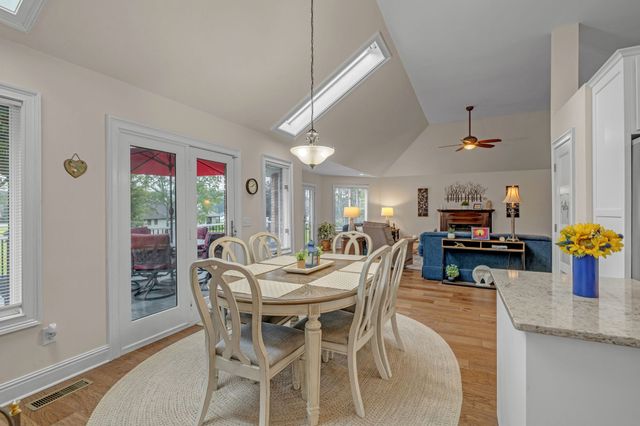265 Shasteen Bend Dr, Winchester, TN 37398